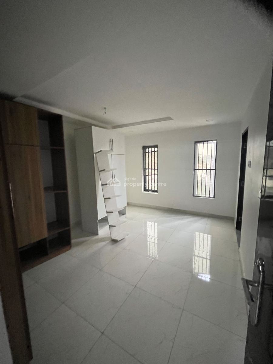 Newly Renovated 3 Bedroom Apartment, Ilasan, Ikate, Lekki, Lagos, Flat / Apartment for Rent