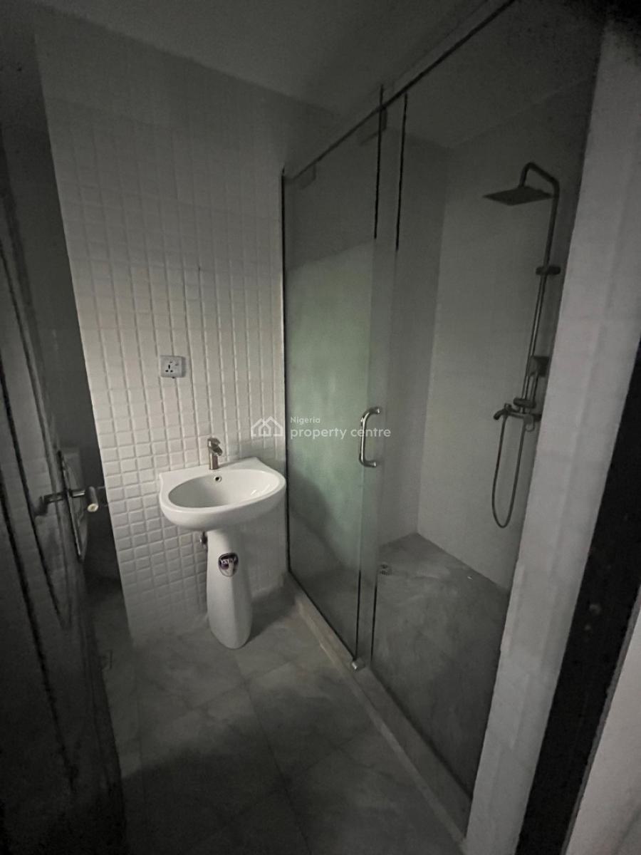 Newly Renovated 3 Bedroom Apartment, Ilasan, Ikate, Lekki, Lagos, Flat / Apartment for Rent