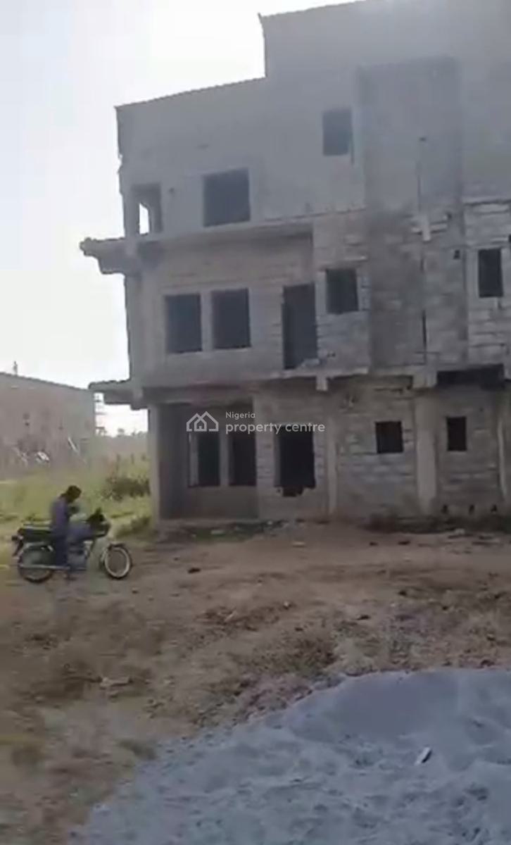 Distress 4 Bedroom Terraces Duplex (carcass), Gudu, Abuja, Terraced Duplex for Sale