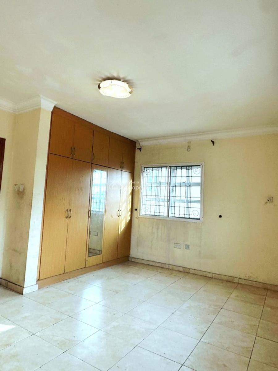 Well Maintained 5 Bedrooms Semi Detached Duplex, Lekki Phase 1, Lekki, Lagos, Semi-detached Duplex for Rent