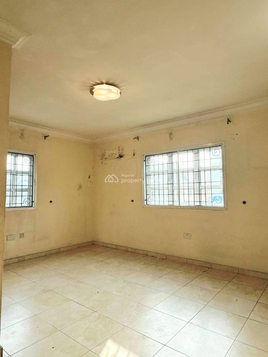 Well Maintained 5 Bedrooms Semi Detached Duplex, Lekki Phase 1, Lekki, Lagos, Semi-detached Duplex for Rent