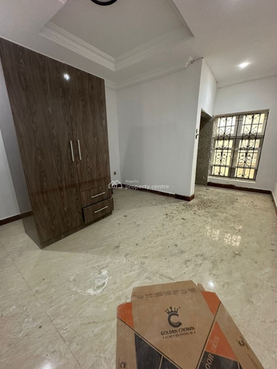 Three Bedroom Apartment, Lekki Phase 1, Lekki, Lagos, Flat / Apartment for Rent