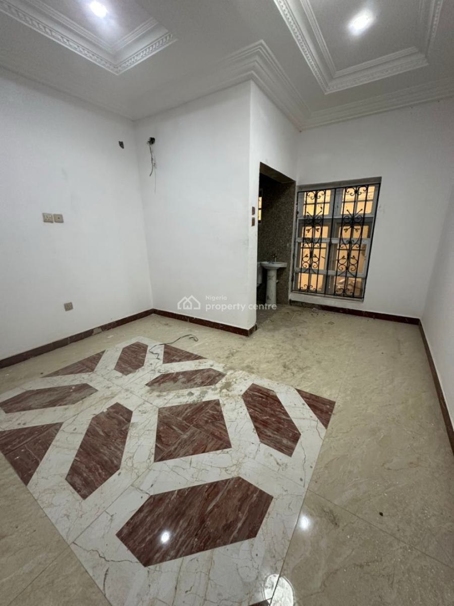 Three Bedroom Apartment, Lekki Phase 1, Lekki, Lagos, Flat / Apartment for Rent