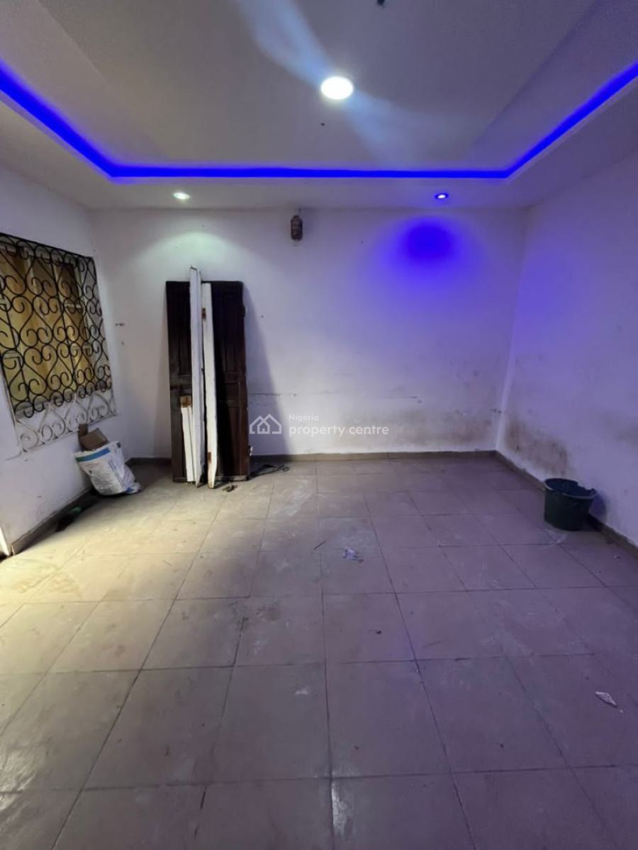 Decent Mini Flat Available, Abule Oja, Yaba, Lagos, Flat / Apartment for Rent