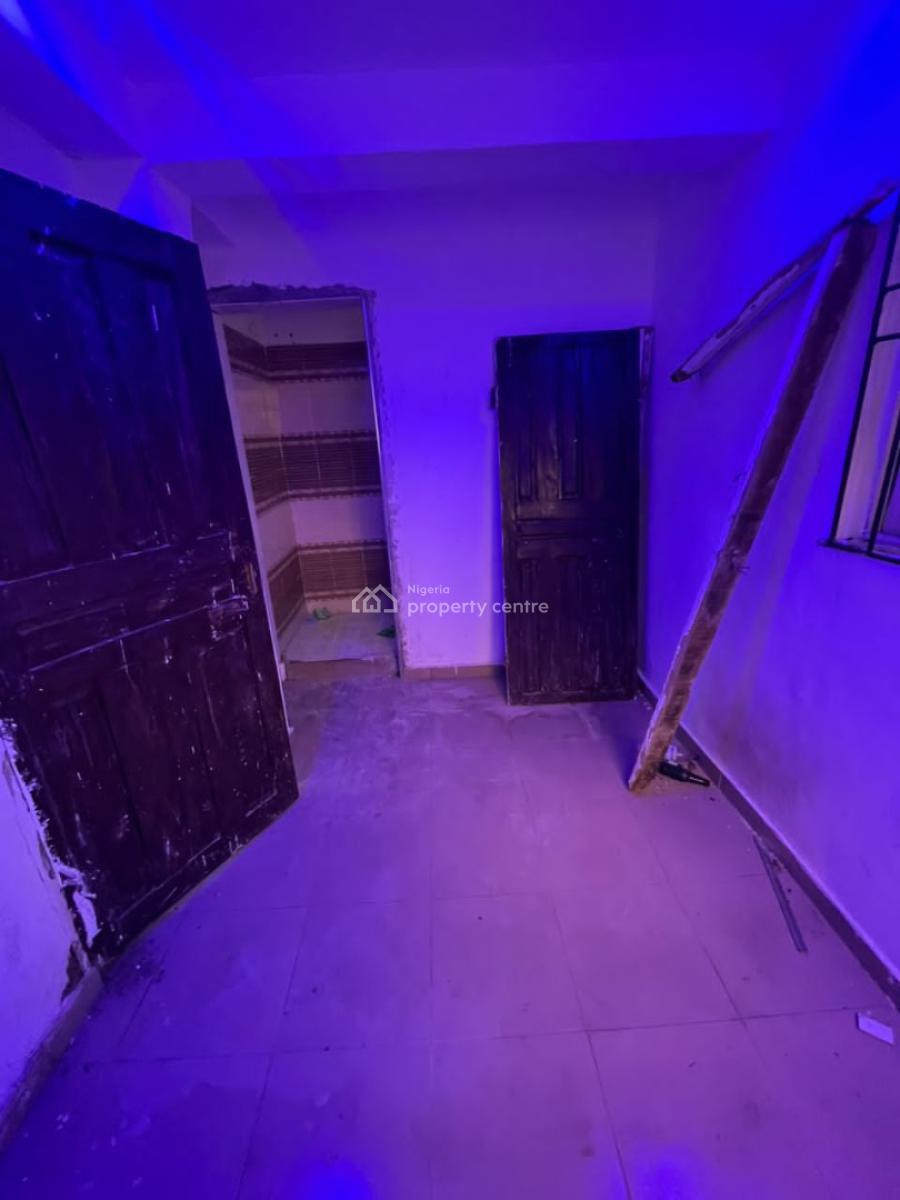 Decent Mini Flat Available, Abule Oja, Yaba, Lagos, Flat / Apartment for Rent