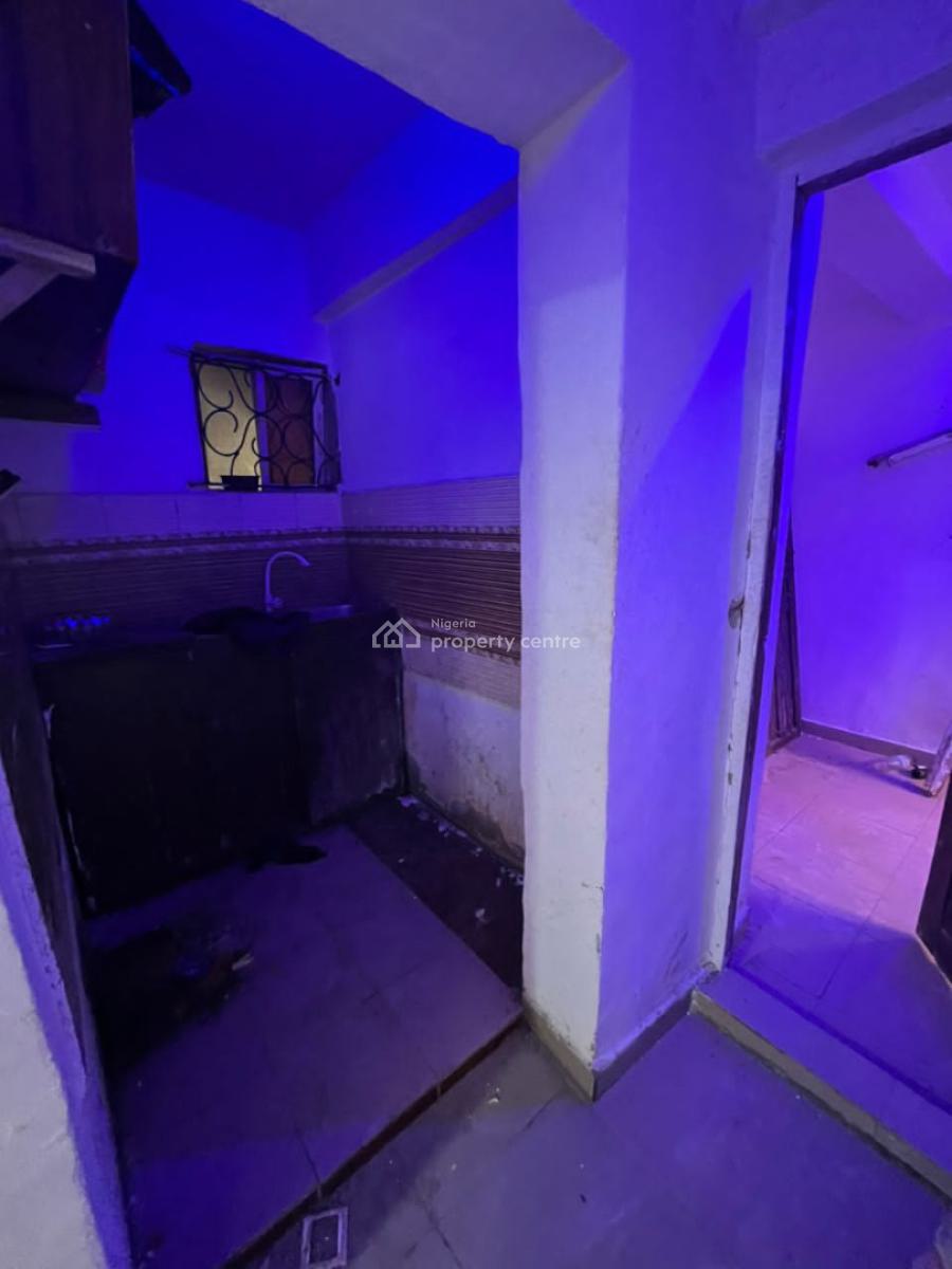 Decent Mini Flat Available, Abule Oja, Yaba, Lagos, Flat / Apartment for Rent