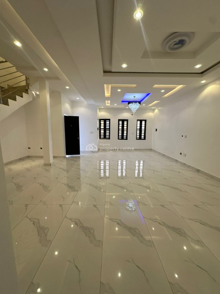 Mordern & Exclusive 4-bedroom Semi-detached Duplex with Bq, Lugbe District, Abuja, Semi-detached Duplex for Sale