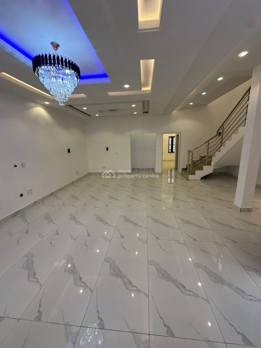 Mordern & Exclusive 4-bedroom Semi-detached Duplex with Bq, Lugbe District, Abuja, Semi-detached Duplex for Sale