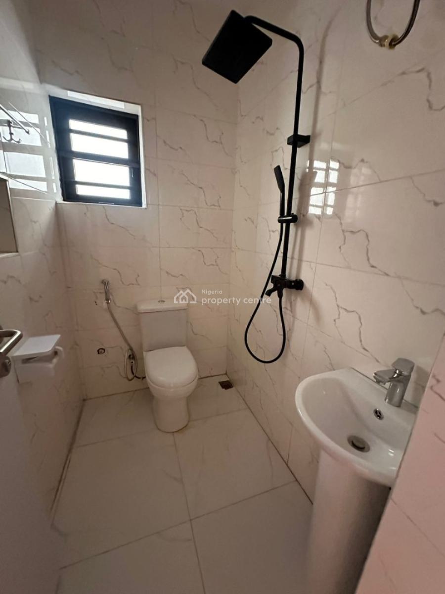 Mordern & Exclusive 4-bedroom Semi-detached Duplex with Bq, Lugbe District, Abuja, Semi-detached Duplex for Sale