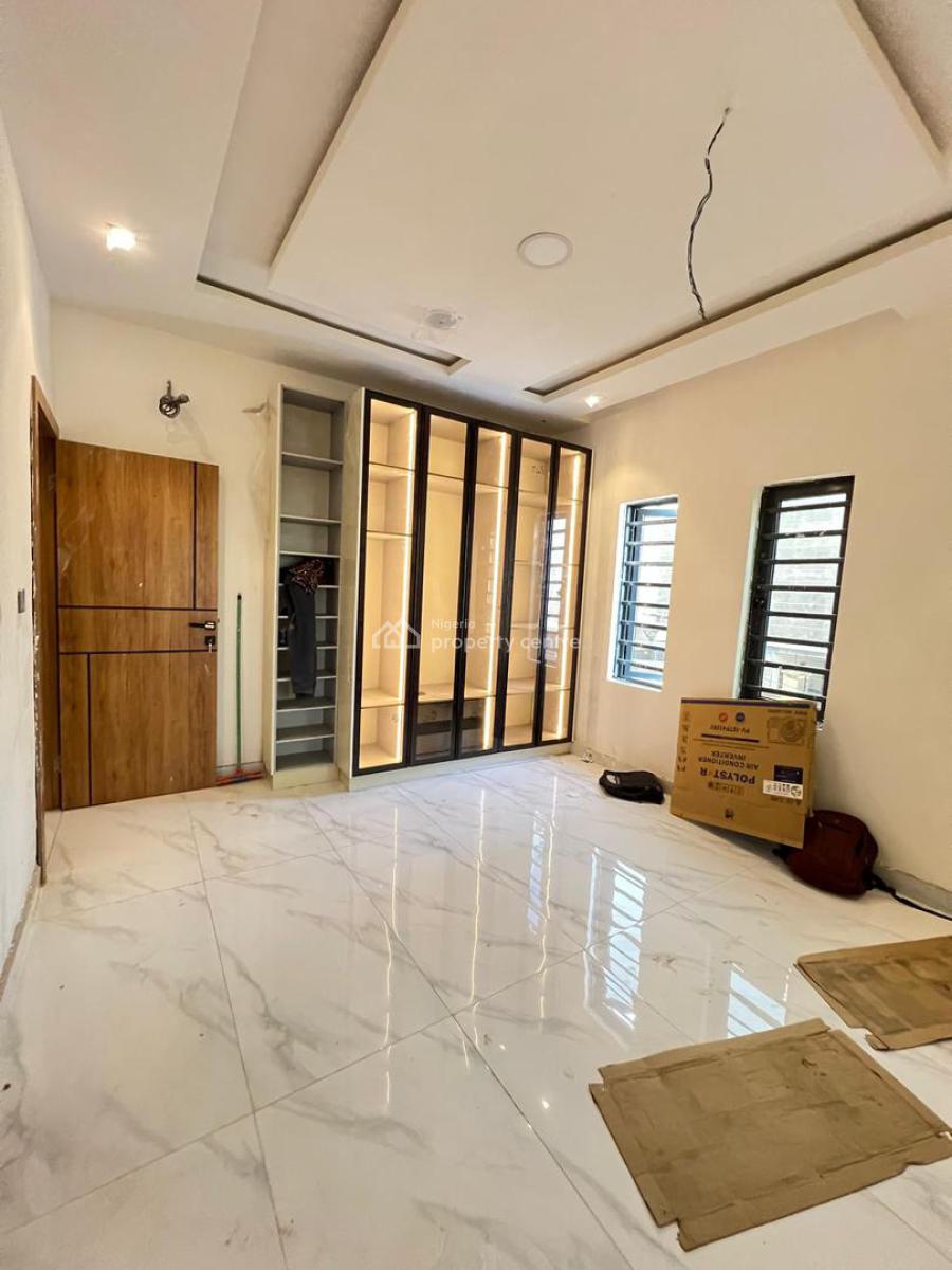 Nicely Finished 3 Bedroom Apartment with Pool, and Gym, Lekki Phase 1, Lekki, Lagos, Flat / Apartment for Sale