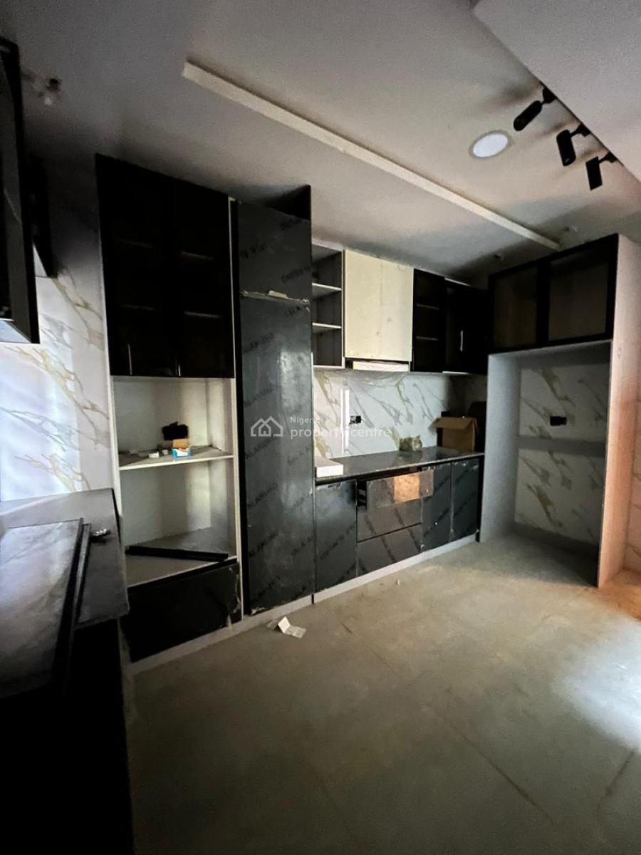 Nicely Finished 3 Bedroom Apartment with Pool, and Gym, Lekki Phase 1, Lekki, Lagos, Flat / Apartment for Sale