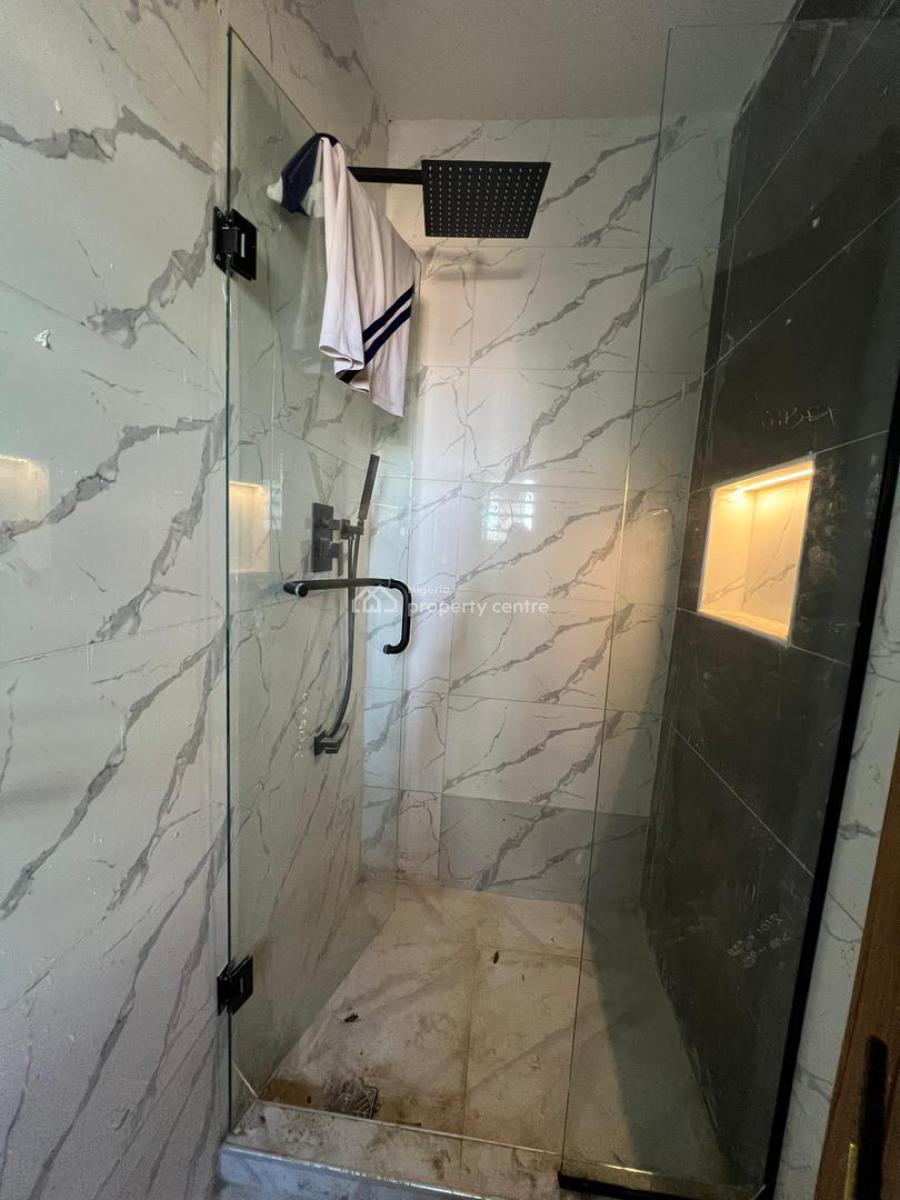 Nicely Finished 3 Bedroom Apartment with Pool, and Gym, Lekki Phase 1, Lekki, Lagos, Flat / Apartment for Sale