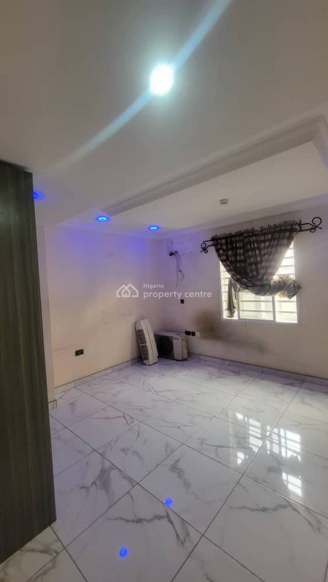 Luxurious 2 Bedroom Apartment Ground Floor) with a Fitted Kitchenette, Gra Phase 2, Magodo, Lagos, Flat / Apartment for Rent