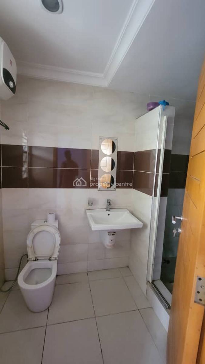 Luxurious 2 Bedroom Apartment Ground Floor) with a Fitted Kitchenette, Gra Phase 2, Magodo, Lagos, Flat / Apartment for Rent
