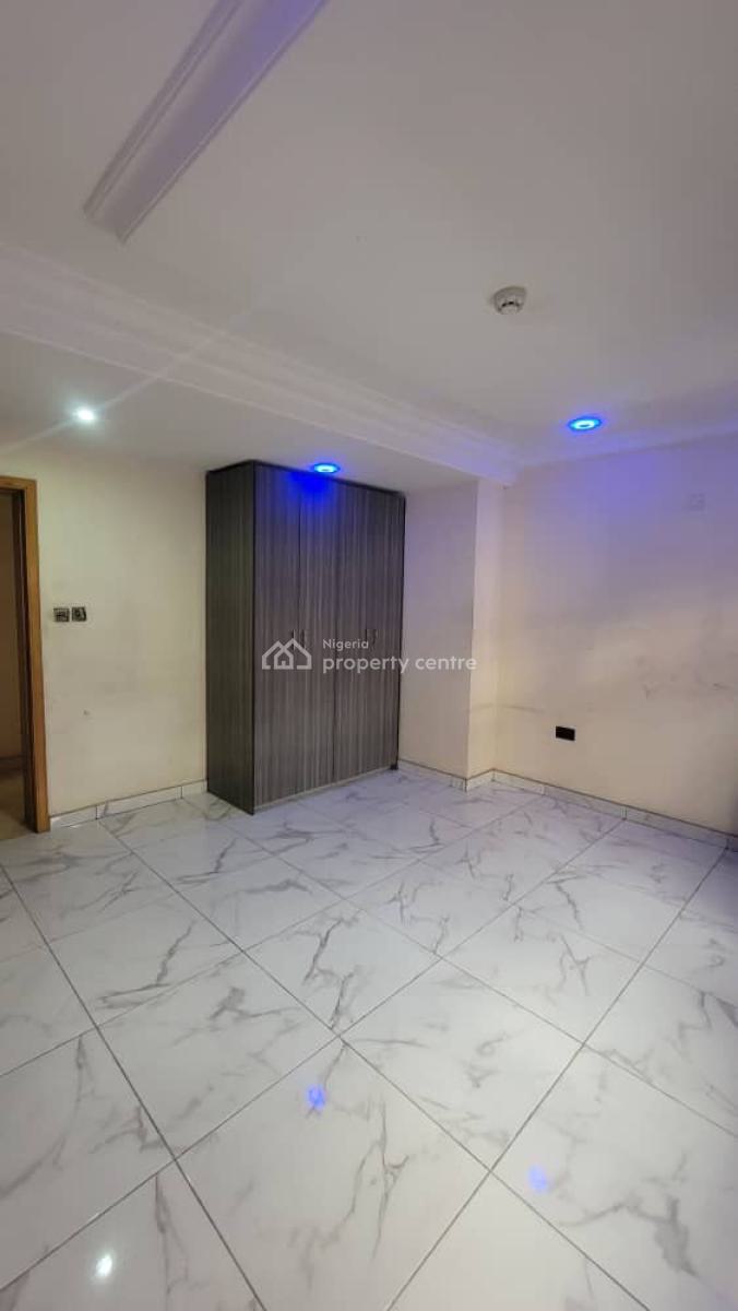 Luxurious 2 Bedroom Apartment Ground Floor) with a Fitted Kitchenette, Gra Phase 2, Magodo, Lagos, Flat / Apartment for Rent
