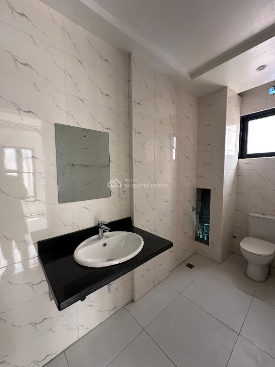 Luxury Spacious 2 Bedroom Apartment with Elevator, Lekki Phase 1, Lekki, Lagos, Flat / Apartment for Sale