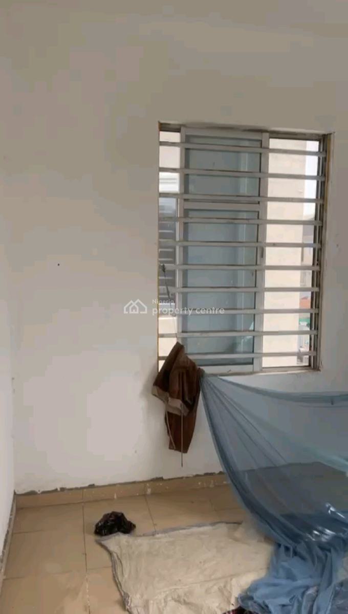 a Standard and Spacious Mini Flat, Adekunle, Yaba, Lagos, Mini Flat (room and Parlour) for Rent