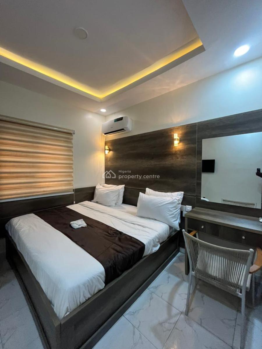 Exquisite Furnished 2 Bedrooms Apartment, Ibadan, Oyo, Flat / Apartment Short Let