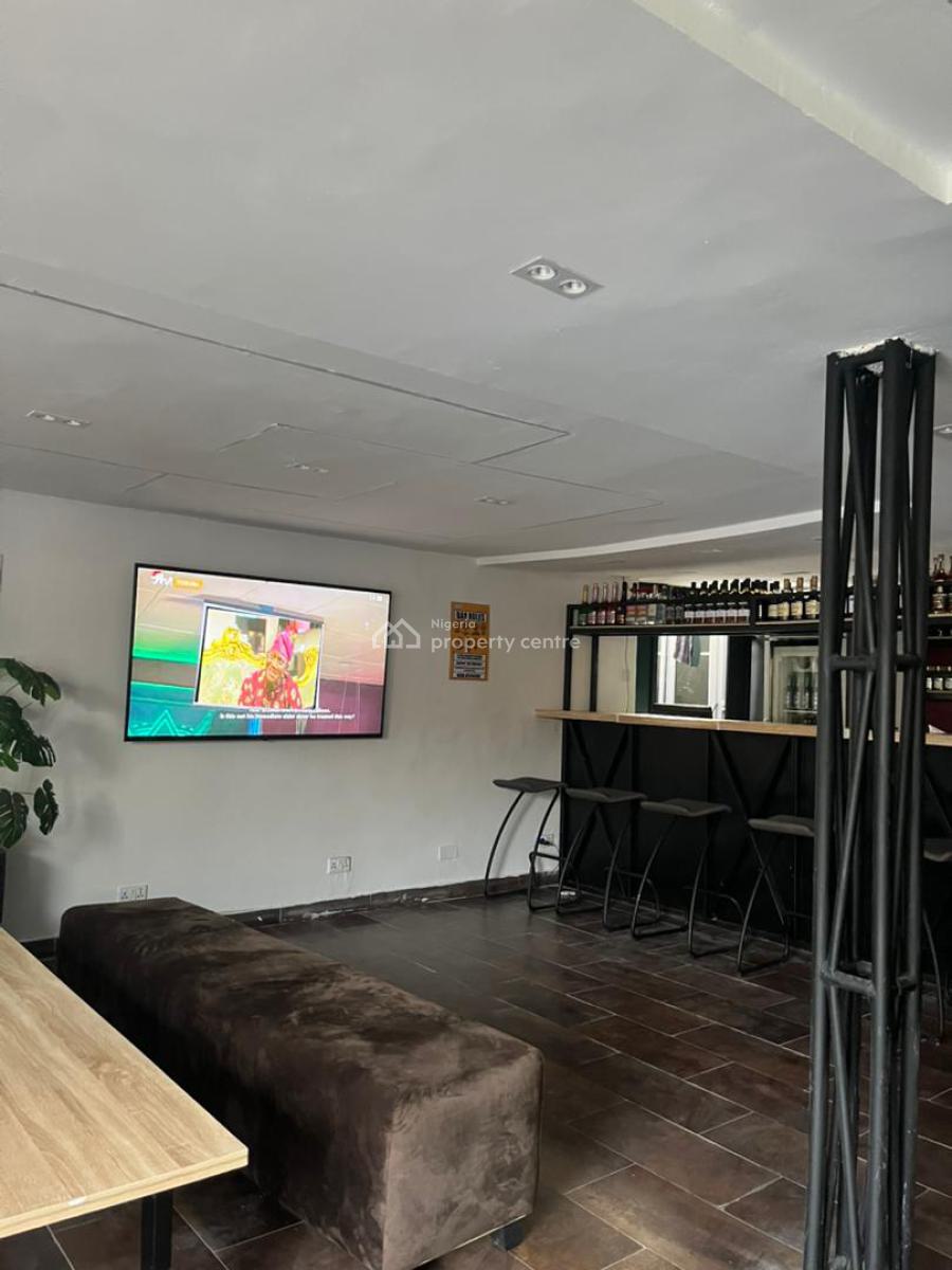 Exquisite Furnished 2 Bedrooms Apartment, Ibadan, Oyo, Flat / Apartment Short Let