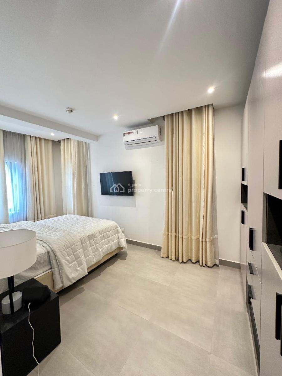 Spacious 2 Bedroom L with Bq, Pool, Gym, Laundry Mart, Supermarket, Lekki Phase 1, Lekki, Lagos, Flat / Apartment Joint Venture