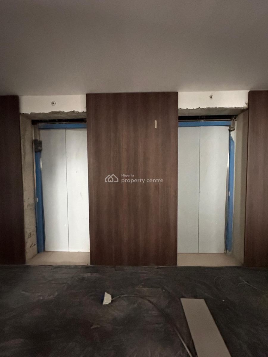 Spacious 2 Bedroom L with Bq, Pool, Gym, Laundry Mart, Supermarket, Lekki Phase 1, Lekki, Lagos, Flat / Apartment Joint Venture