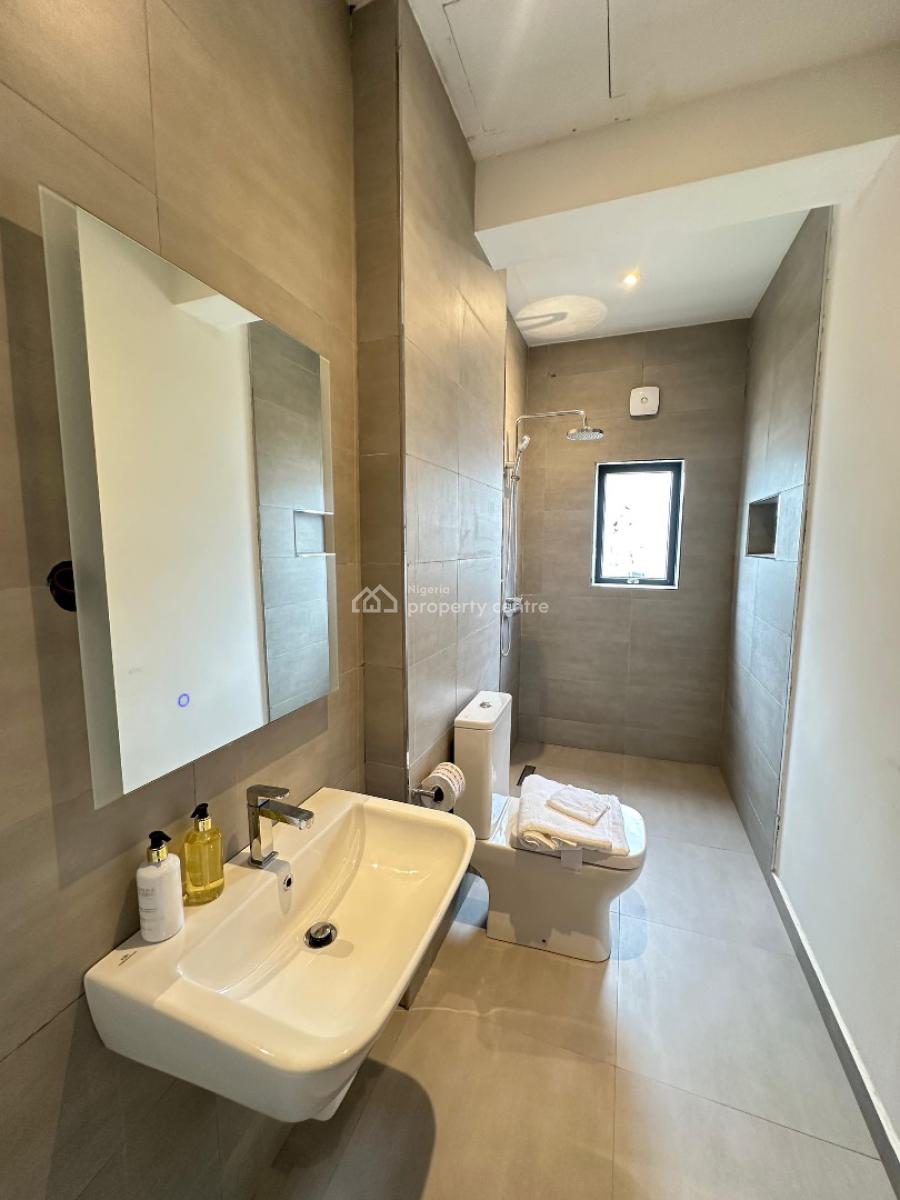 Spacious 3 Bedroom with Bq, Pool, Gym, Laundry Mart, Supermarket, Lekki Phase 1, Lekki, Lagos, Flat / Apartment for Sale