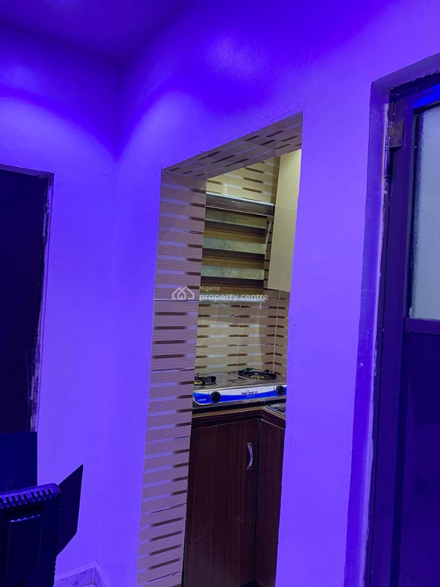 Luxury Self Contain, Off Herbert Macaulay Way, Ebute Metta East, Yaba, Lagos, Self Contain (single Rooms) Short Let