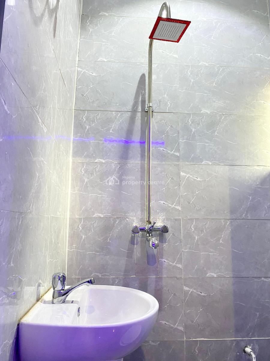 Luxury Self Contain, Off Herbert Macaulay Way, Ebute Metta East, Yaba, Lagos, Self Contain (single Rooms) Short Let