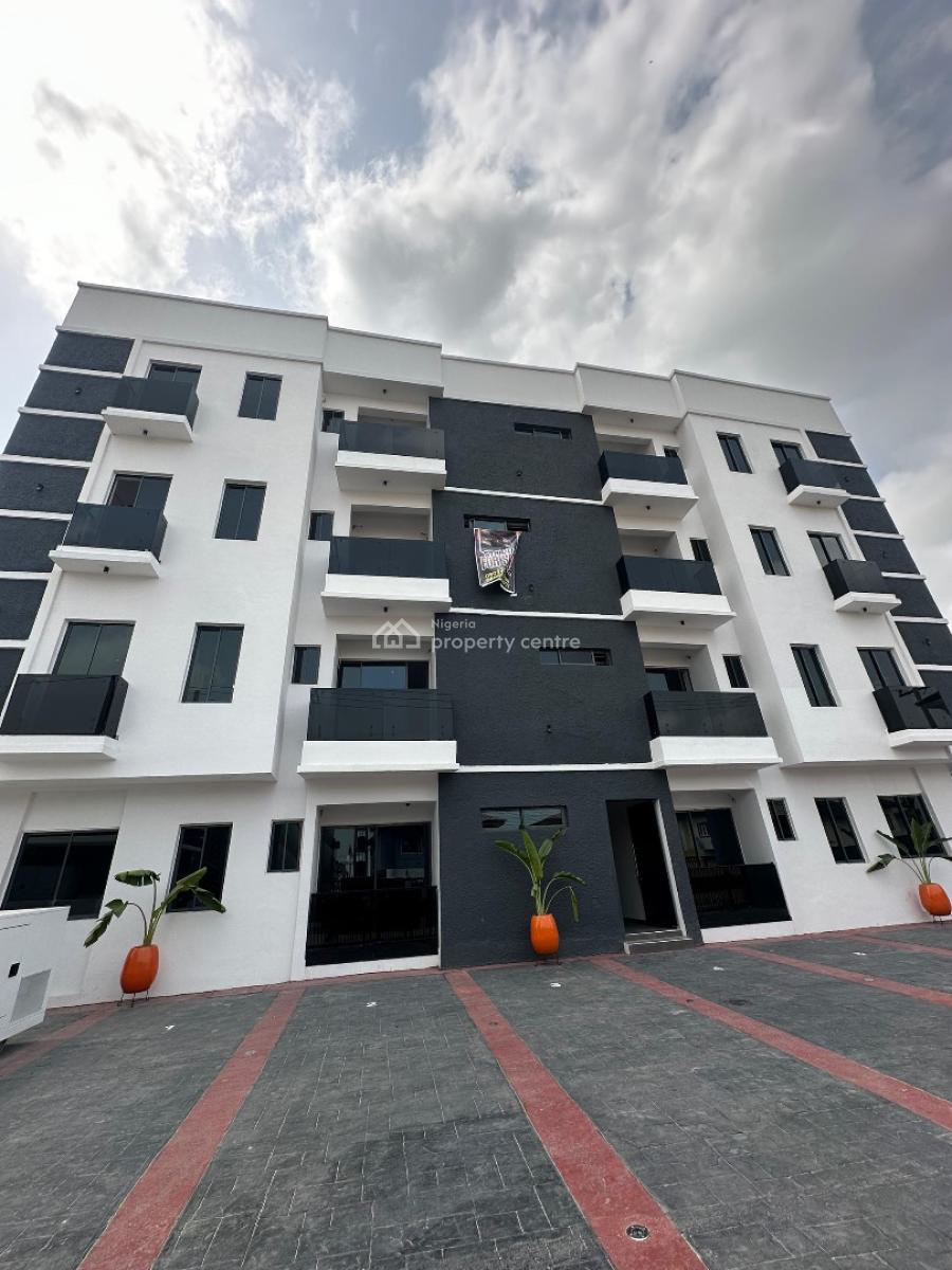 Fully Serviced Spacious 2  Bedroom Apartment in a Well Secured Locatio, Lekki Phase 1, Lekki, Lagos, Flat / Apartment for Sale