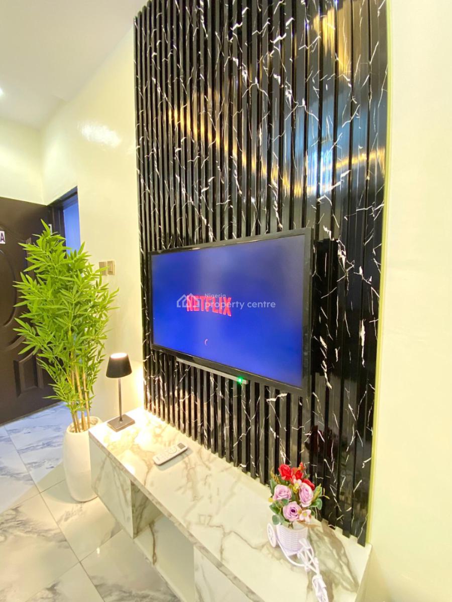 Premium Short-stay Apartments, Ebute Metta East, Yaba, Lagos, Mini Flat (room and Parlour) Short Let