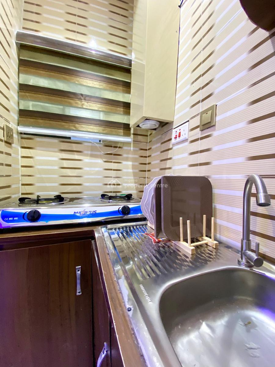 Premium Short-stay Apartments, Ebute Metta East, Yaba, Lagos, Mini Flat (room and Parlour) Short Let