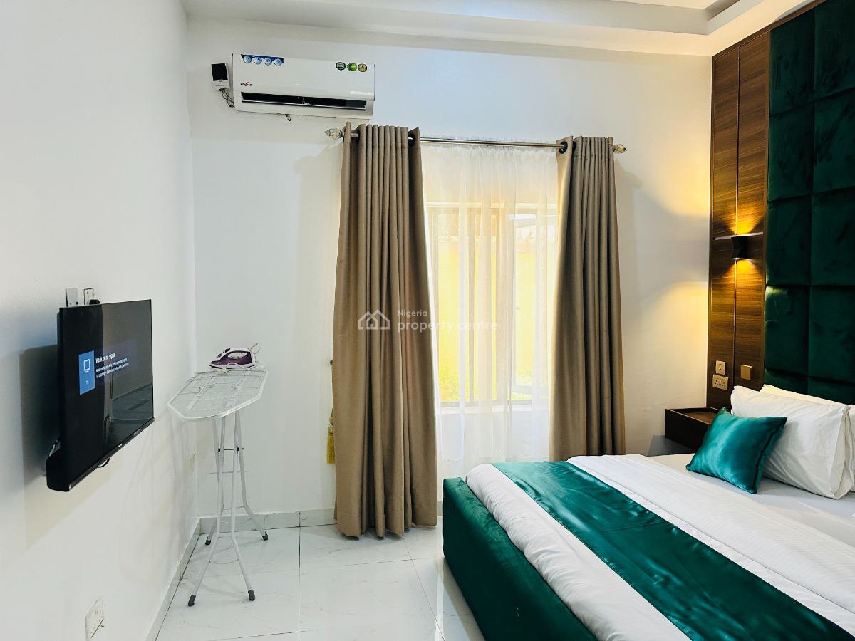 Emerald 1 Bed Apartment, Freedom Way, Lekki Phase 1, Lekki, Lagos, Flat / Apartment Short Let