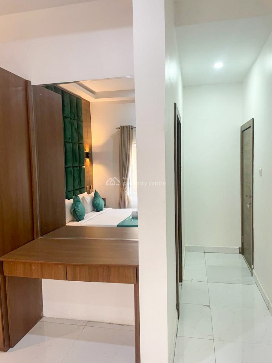 Vacation Emerald 1 Bedroom Apartment, Freedom Way, Lekki Phase 1, Lekki, Lagos, Flat / Apartment Short Let