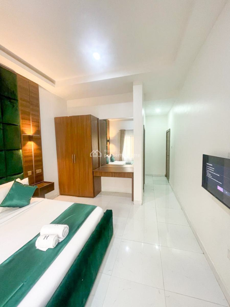 Vacation Emerald 1 Bedroom Apartment, Freedom Way, Lekki Phase 1, Lekki, Lagos, Flat / Apartment Short Let