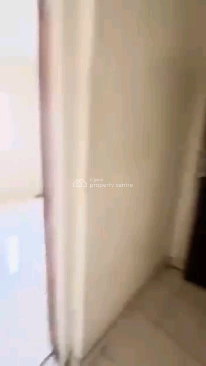 Mini Flat. Up Floor, Off Pedro Road, Shomolu, Lagos, Mini Flat (room and Parlour) for Rent