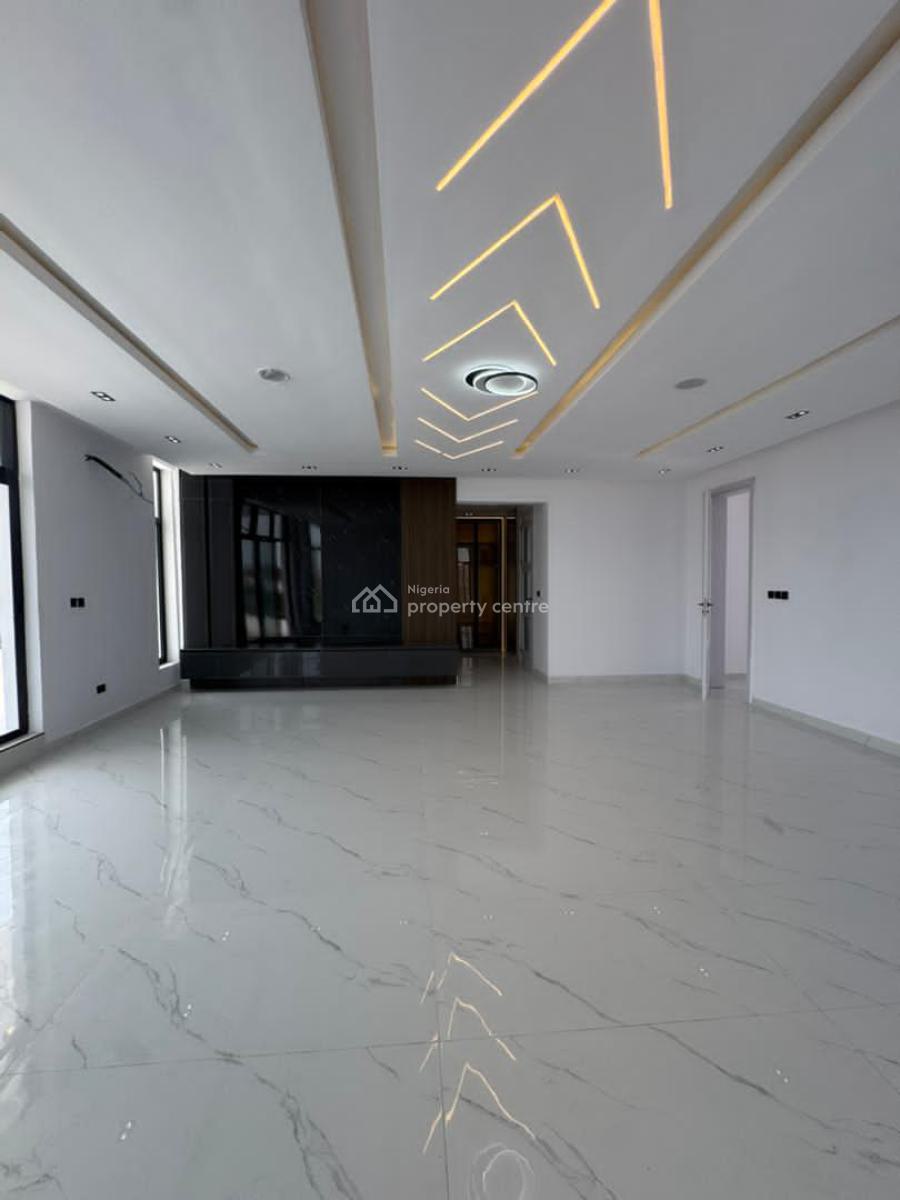 5 Bedroom Fully Detached Duplex with, Spacious Ensuite Rooms, & Rooftop, Vgc, Lekki, Lagos, Detached Duplex for Sale