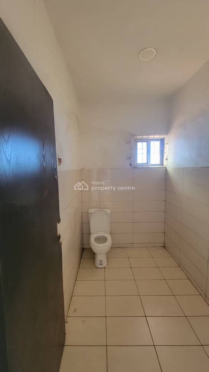 15sqm Office Space with 3 Toilet, Along Ogudu Road, Opposite Poris Bank, Ogudu, Lagos, Office Space for Rent