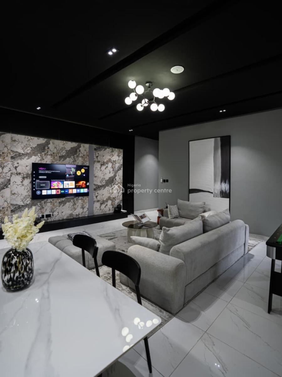 2 Bedroom Apartment, Freedom Way, Lekki Phase 1, Lekki, Lagos, Flat / Apartment Short Let