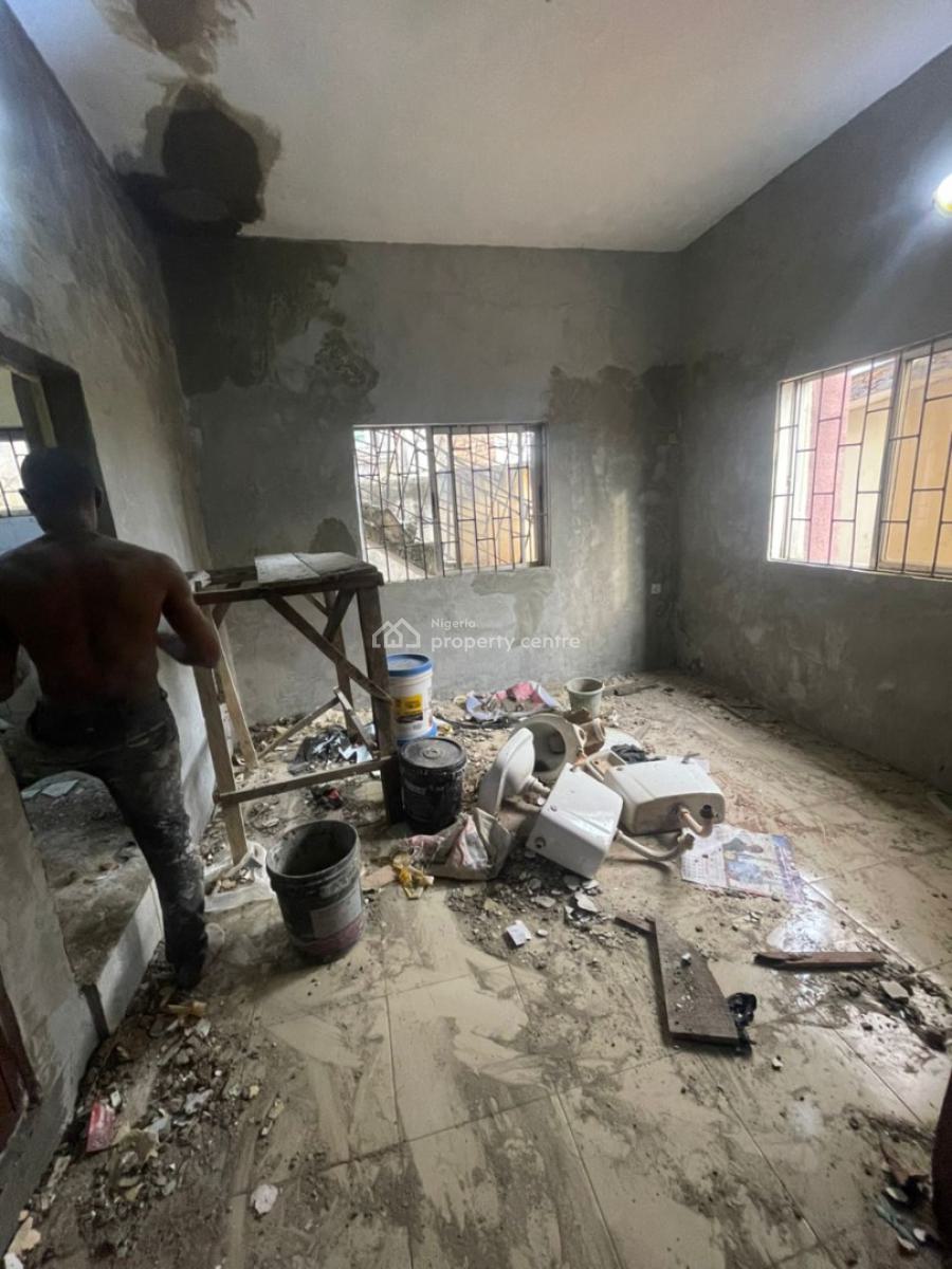 a Newly Renovated 2 Bedrooms on Ground Floor En-suite with a Guest Toilet, Ori-oke, Ogudu, Lagos, Flat / Apartment for Rent