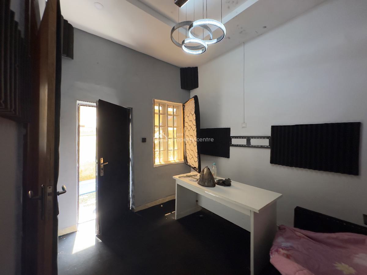 Self Contain Bq, Cooplag Gardens Estate, Lafiaji, Lekki, Lagos, Self Contain (single Rooms) for Rent