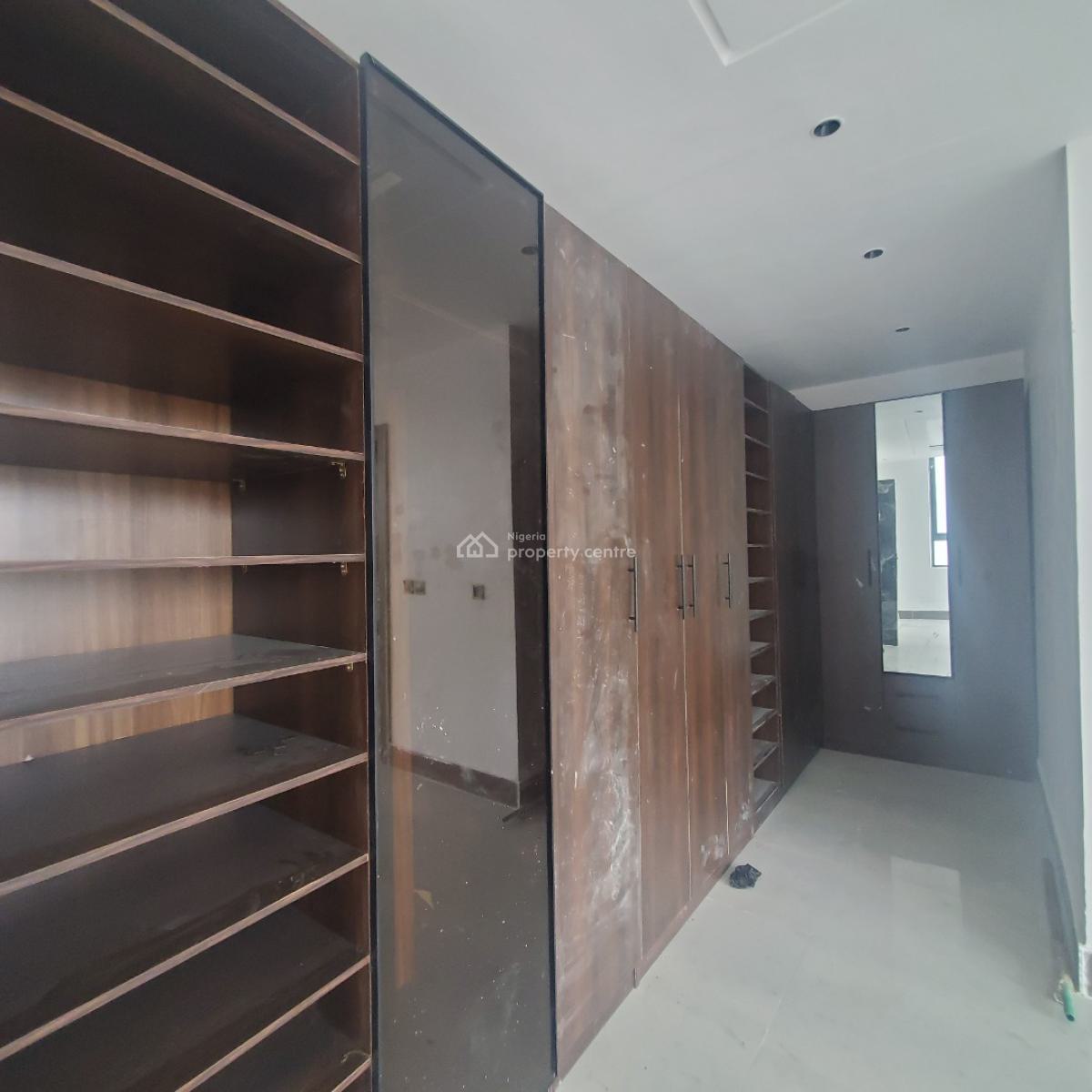 Exquisite 5bedroom Duplex with a Bq in a Secured Vicinity, Lekki Phase 1, Lekki, Lagos, House for Sale