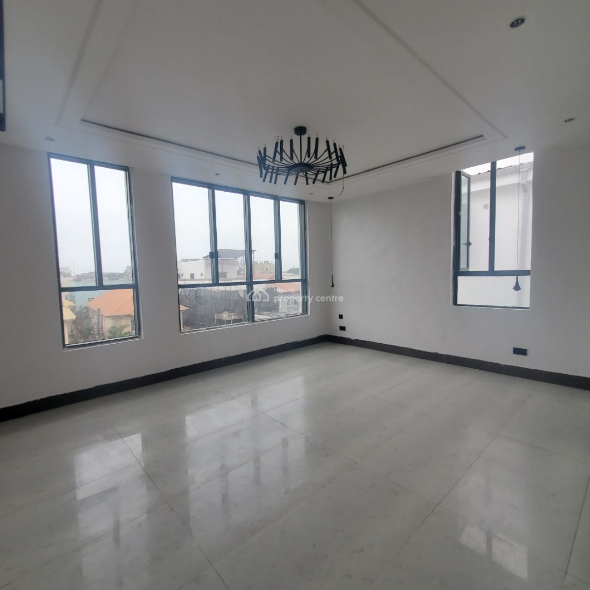 Exquisite 5bedroom Duplex with a Bq in a Secured Vicinity, Lekki Phase 1, Lekki, Lagos, House for Sale