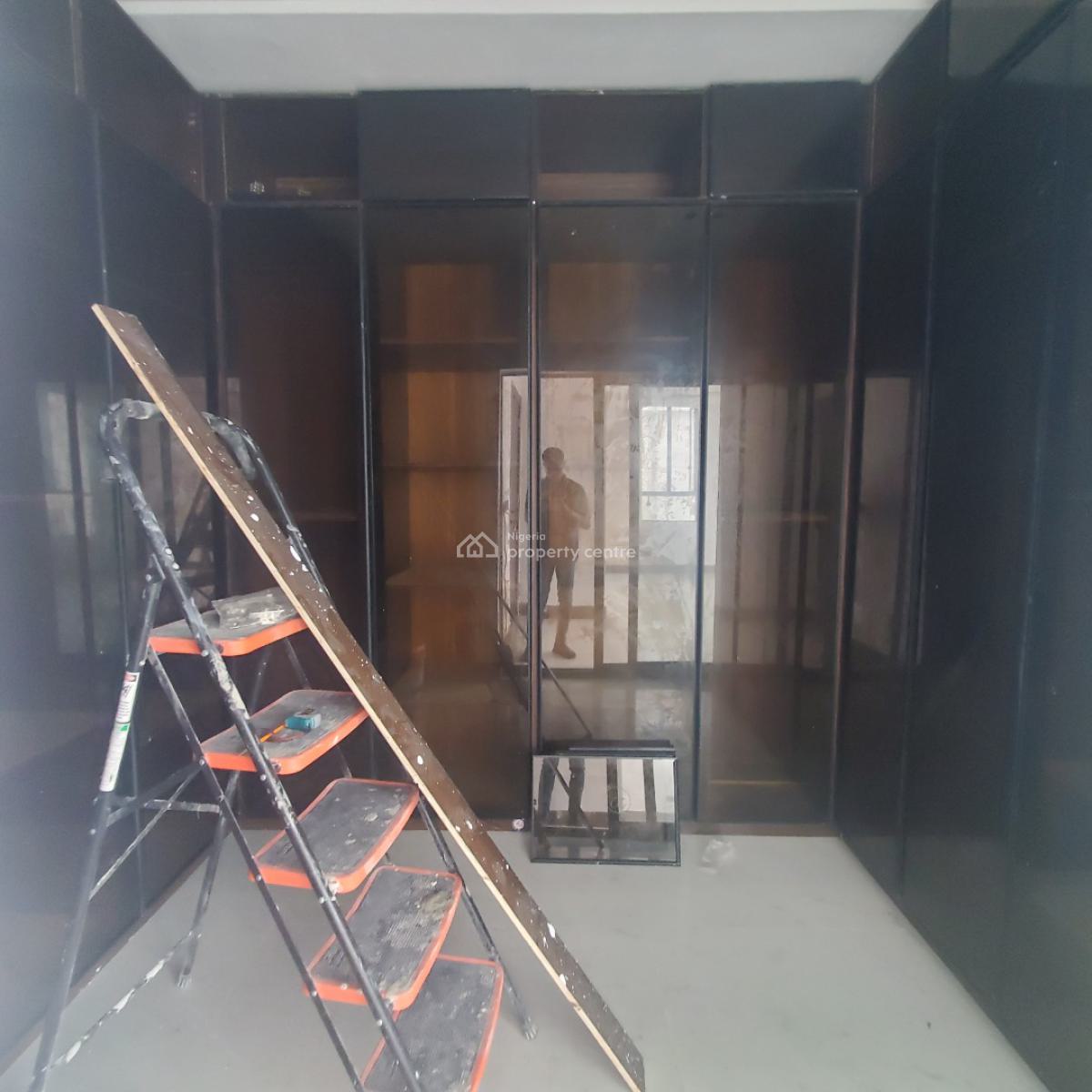 Exquisite 5bedroom Duplex with a Bq in a Secured Vicinity, Lekki Phase 1, Lekki, Lagos, House for Sale