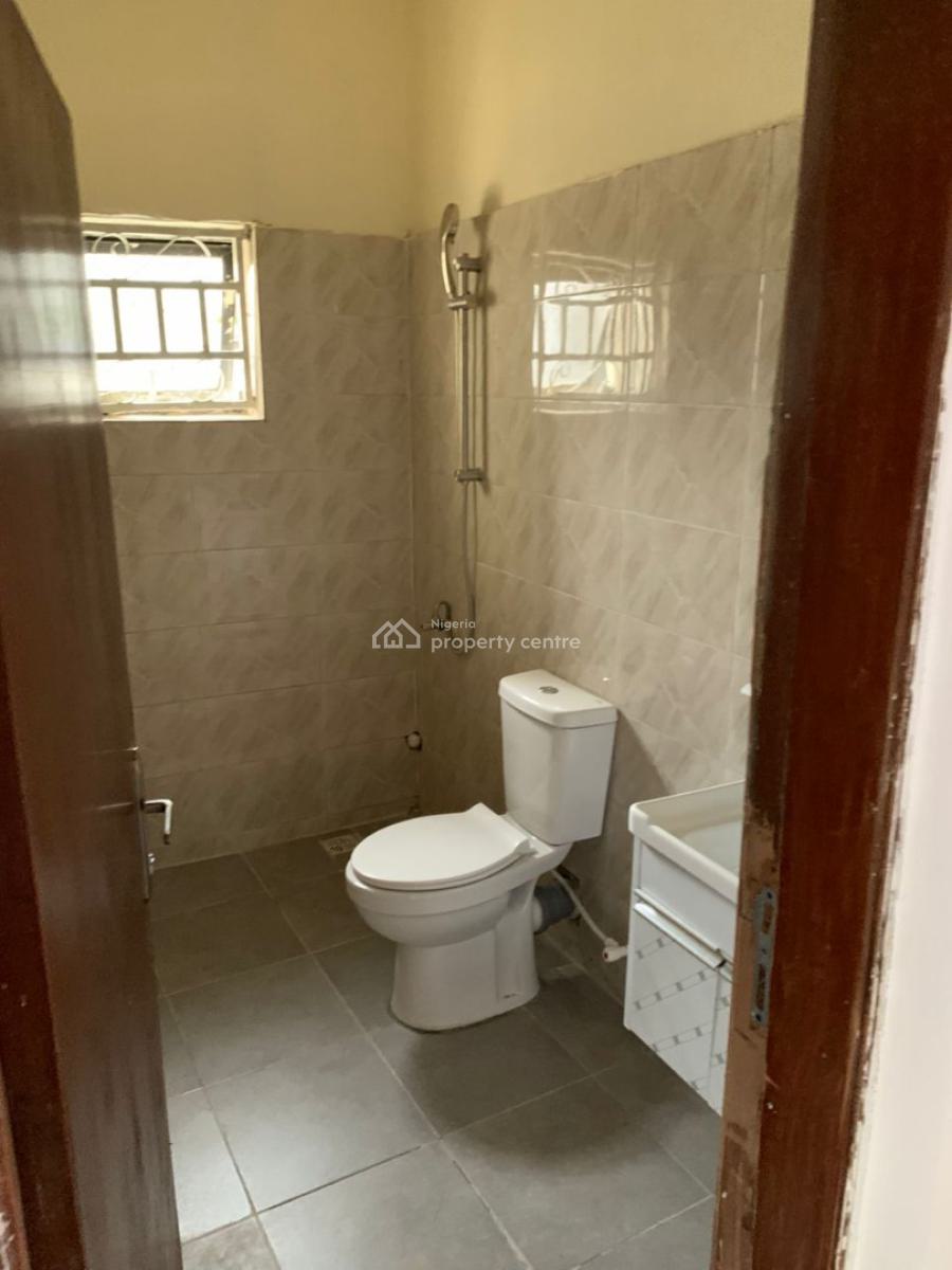2 Bedroom Flat Apartment, Omole Phase 2, Ikeja, Lagos, Flat / Apartment for Rent
