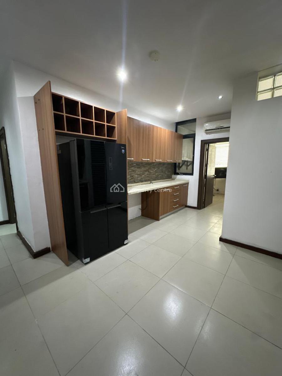 Luxury 3-bedroom Spacious Apartment with Bq on 6th Floor, Ikoyi, Lagos, Flat / Apartment for Rent