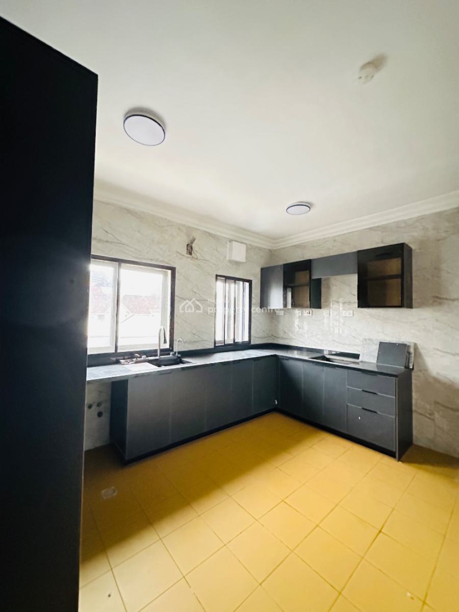 Elegantly Built 3 Bedroom Apartment with Bq, Pool, Gym & Elevator, Lekki Phase 1, Lekki, Lagos, Flat / Apartment for Rent