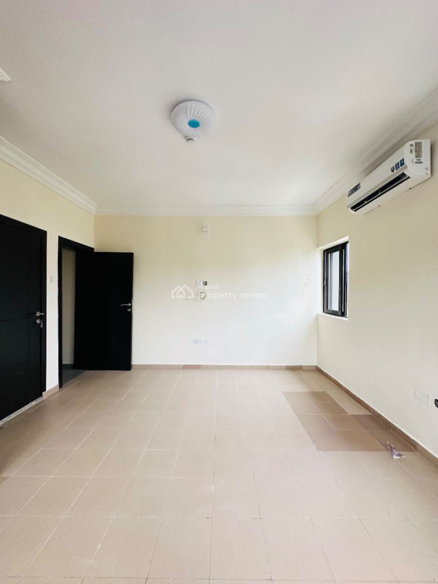 Elegantly Built 3 Bedroom Apartment with Bq, Pool, Gym & Elevator, Lekki Phase 1, Lekki, Lagos, Flat / Apartment for Rent