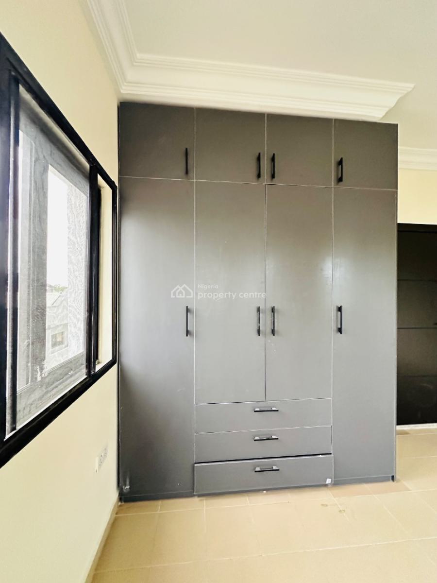 Elegantly Built 3 Bedroom Apartment with Bq, Pool, Gym & Elevator, Lekki Phase 1, Lekki, Lagos, Flat / Apartment for Rent