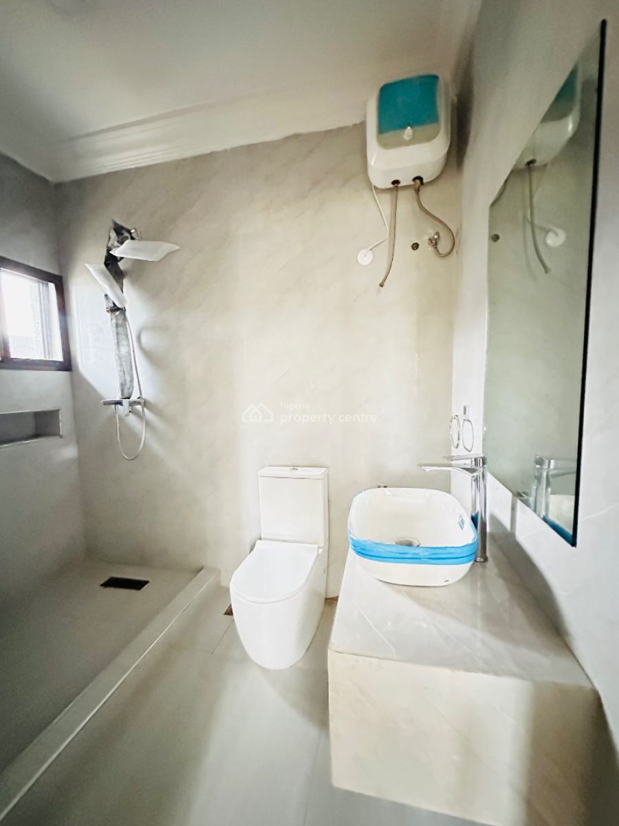 Elegantly Built 3 Bedroom Apartment with Bq, Pool, Gym & Elevator, Lekki Phase 1, Lekki, Lagos, Flat / Apartment for Rent