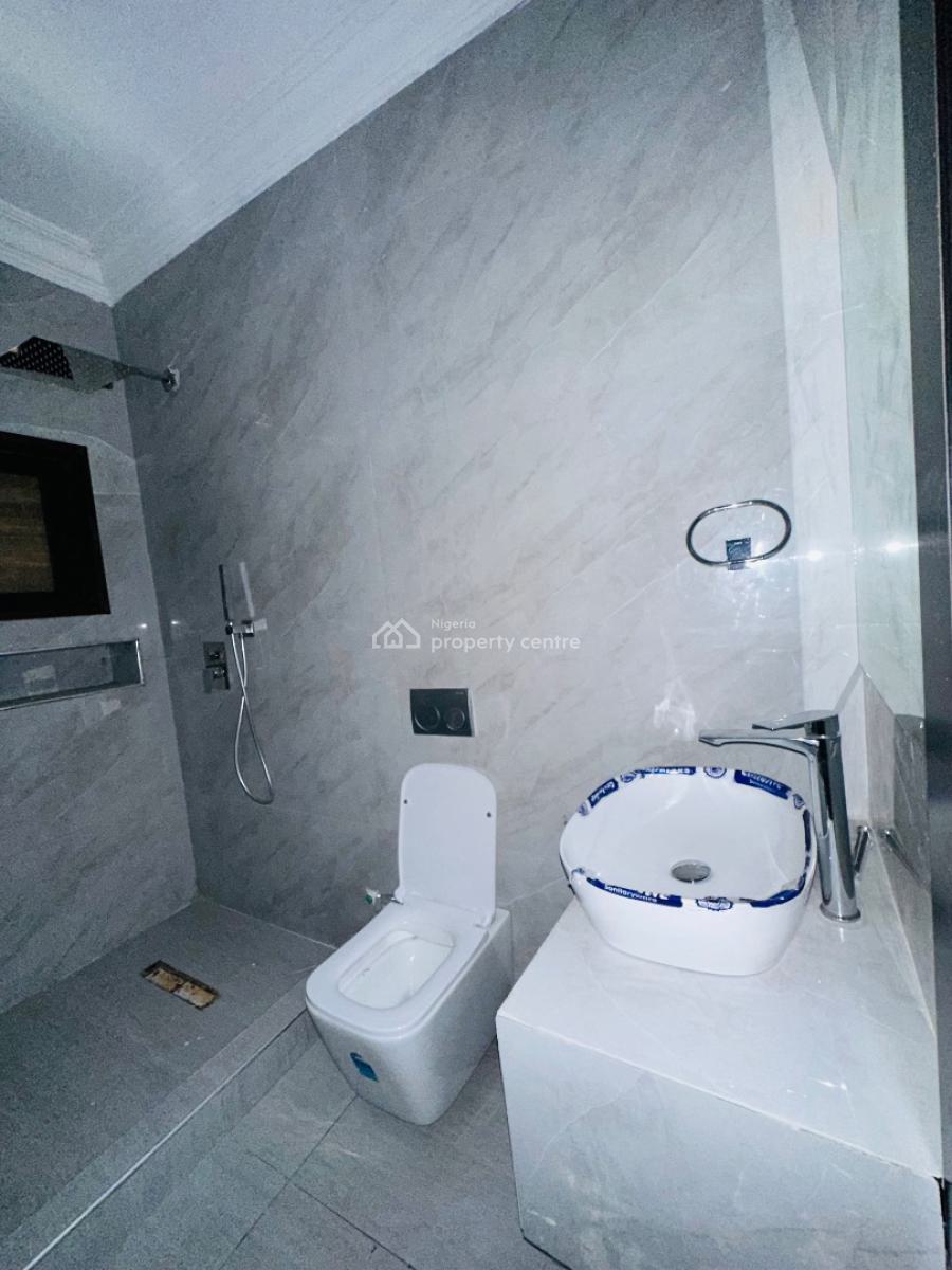 Elegantly Built 3 Bedroom Apartment with Bq, Pool, Gym & Elevator, Lekki Phase 1, Lekki, Lagos, Flat / Apartment for Rent
